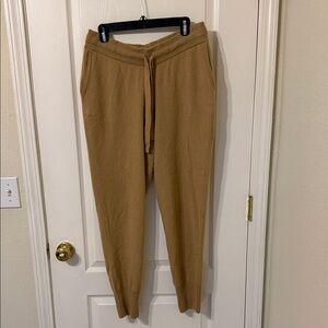 Naadam signature 100% cashmere jogger, camel, size large